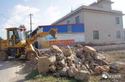 祥云劉廠依法拆除6畝“兩違”建筑，小組長帶頭推進治理行動